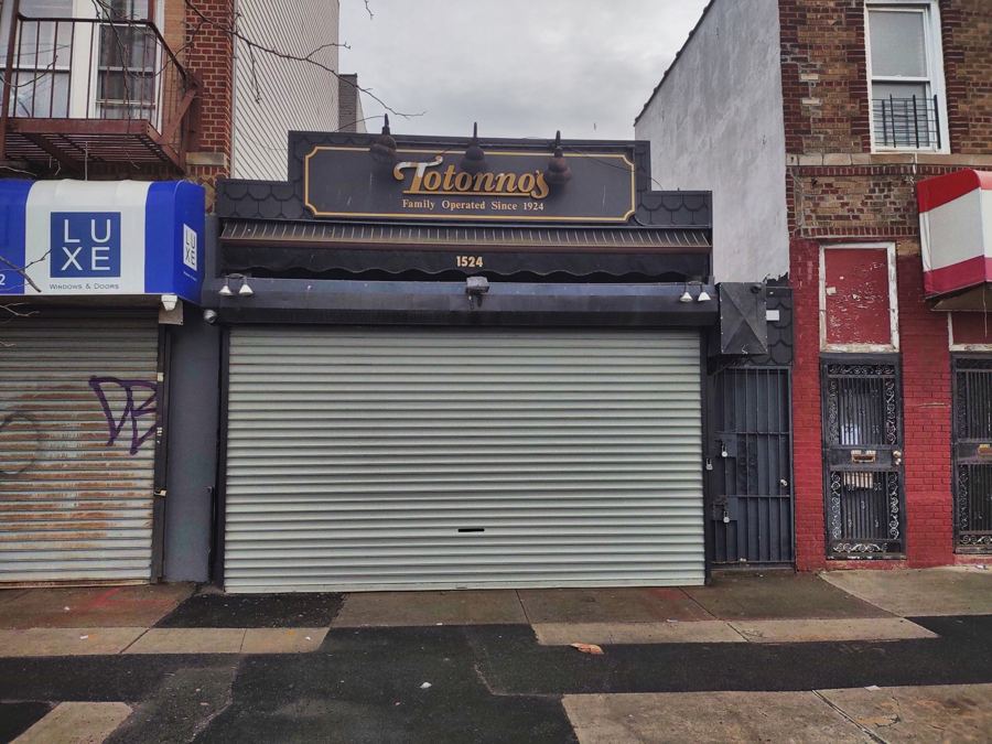 Totonno's sign, 'Family Operated Since 1924', over 1524 Neptune Avenue in Coney Island