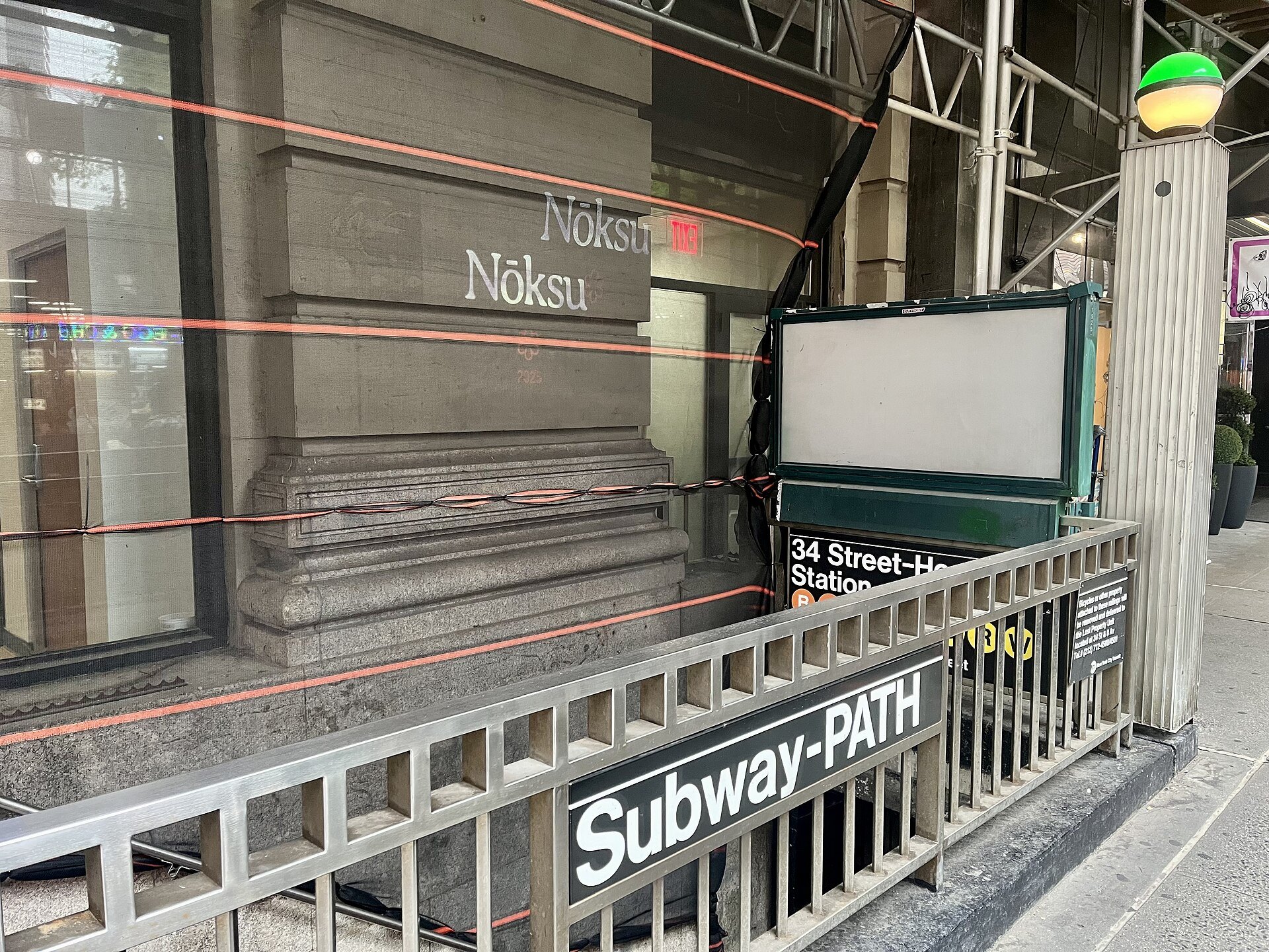 The 34th Street–Herald Square subway entrance with the small Nōksu sign, the restaurant hidden inside the station